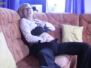 German granny masturbating on the couch