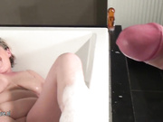 Mature slut mother with saggy tits taking a bath
