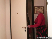 Old grandma takes two dicks from both sides