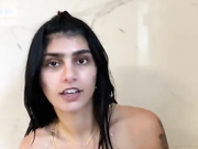 Mia Khalifa Nude Shower Livestream OnlyFans Video Leaked (1)