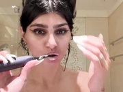 Mia Khalifa Nude Teethbrushing OnlyFans Video Leaked (1)