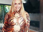 Mia Malkova Nude Try-On Cosplay OnlyFans Video Leaked (1)