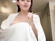 Megnutt02 Wet Topless Towel OnlyFans Video Leaked