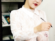 I am a real estate sales lady.What kind of house do you