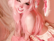 omg pink hair delphine is back?!