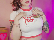 I'm just a pro gamer fr (Fake/fantasy prop in hand!!)