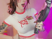 I'm just a pro gamer fr (Fake/fantasy prop in hand!!)