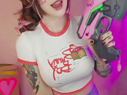 I'm just a pro gamer fr (Fake/fantasy prop in hand!!)