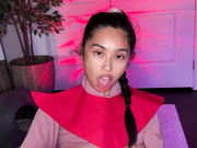 Sucking cock in this cute cosplay!