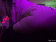 it would jiggle so much if u gave me backshots