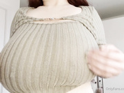 some bouncy tiddies for a lucky start to your week