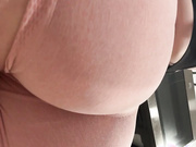 making pork tenderloins before the gym. u like my outfit