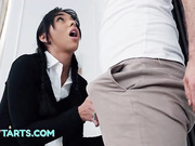 Stepsister gets hot welcome and creampie from happy stepbro