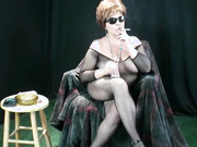 Granny Pearls Masturbates